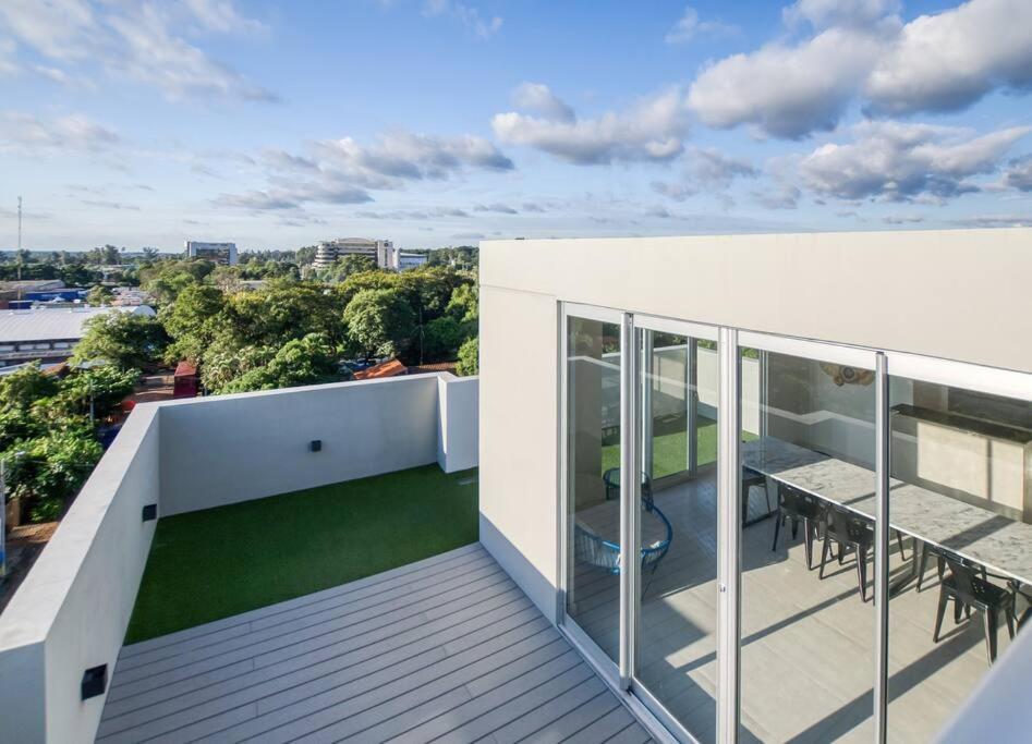 A Estrenar! Apartamento Con Pileta Zona Aeropuerto Wifi 200Mg Asuncion Extérieur photo