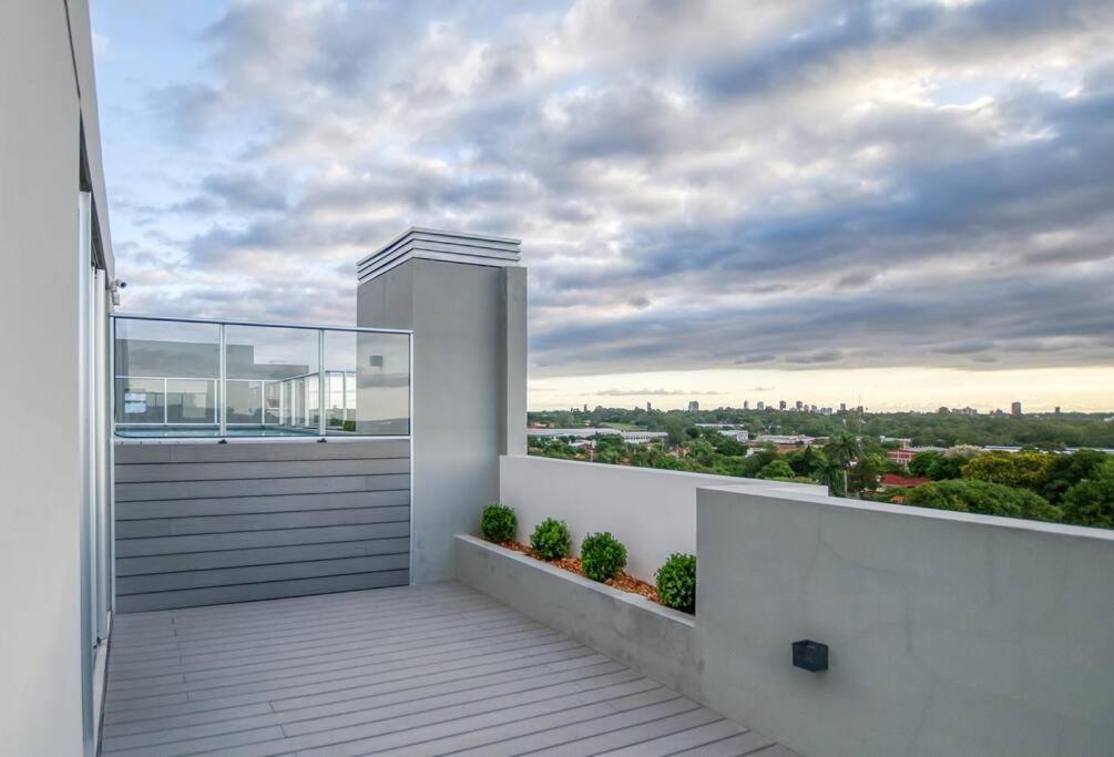 A Estrenar! Apartamento Con Pileta Zona Aeropuerto Wifi 200Mg Asuncion Extérieur photo